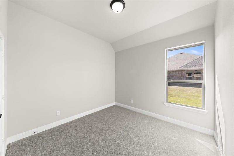 12520 Eagles Bluff, Godley TX 76044 - Photo 22