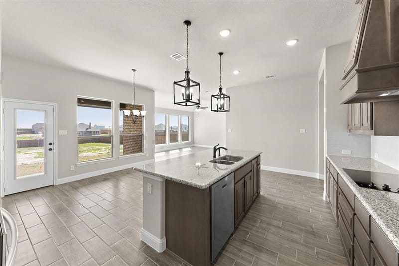 12520 Eagles Bluff, Godley TX 76044 - Photo 7