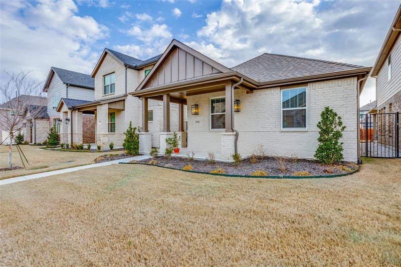 4704 Simple Pathway Street, Haltom City TX 76117 - Photo 2