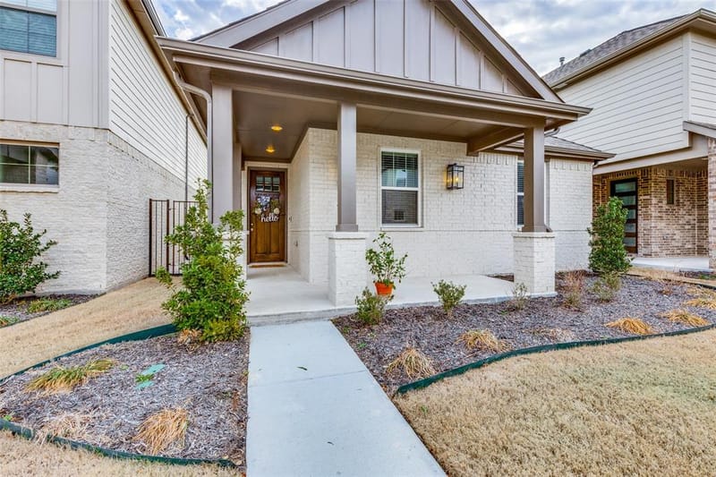 4704 Simple Pathway Street, Haltom City TX 76117 - Photo 4