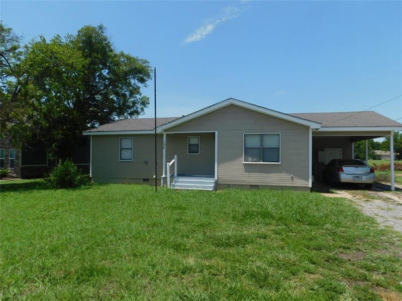 384 W Van Alstyne Parkway, Van Alstyne TX 75495
