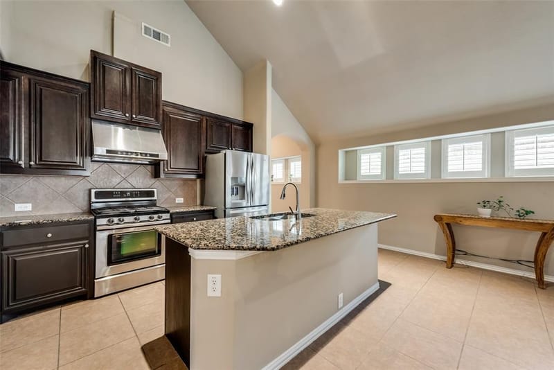633 Shotwell Street, Crowley TX 76036 - Photo 15