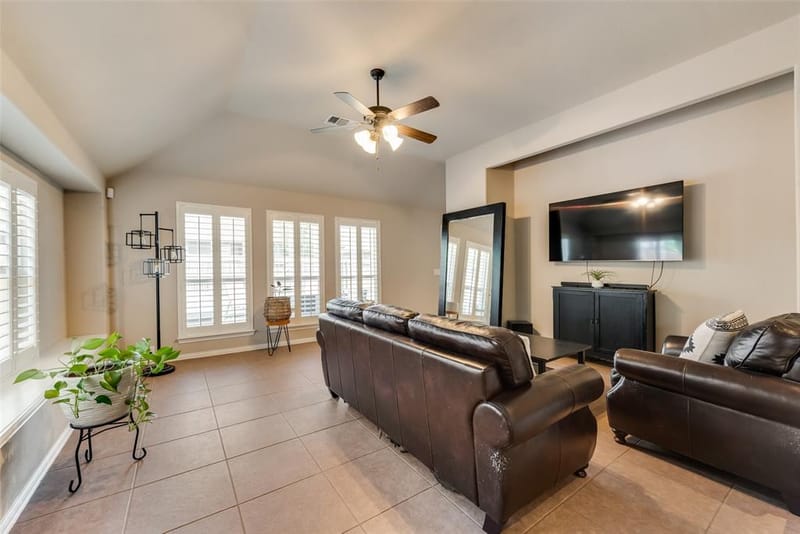 633 Shotwell Street, Crowley TX 76036 - Photo 8