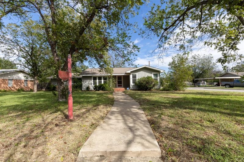2010 4th Street, Brownwood TX 76801 - Photo 22