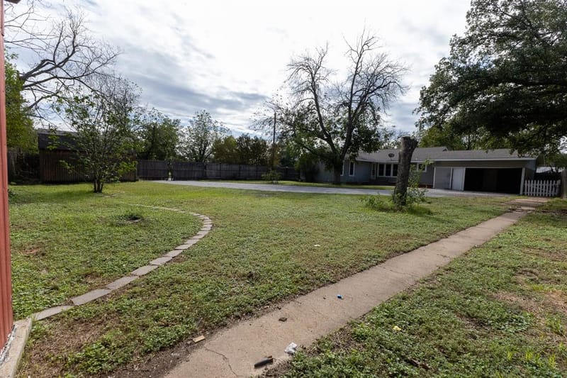 2010 4th Street, Brownwood TX 76801 - Photo 19