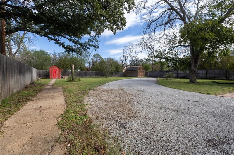 2010 4th Street, Brownwood TX 76801 - Photo 21