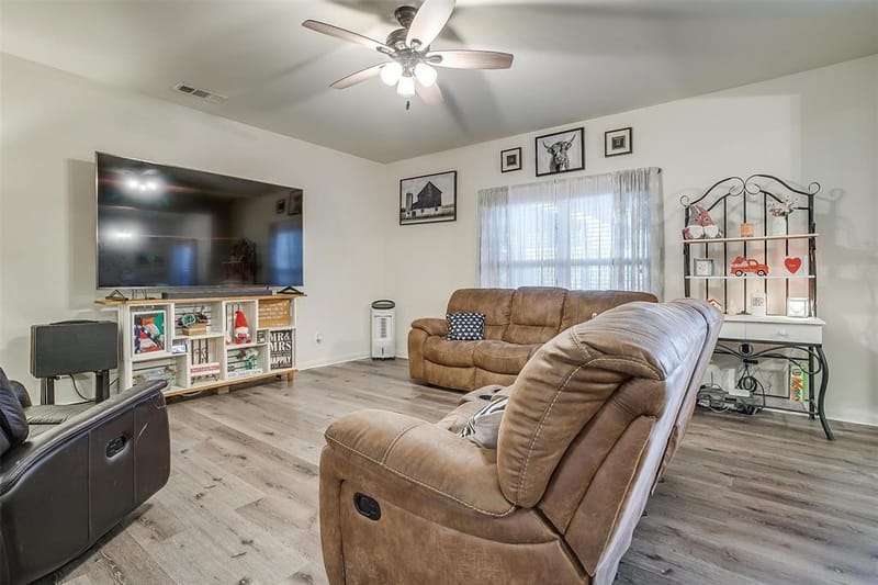 191 Presidents Way, Venus TX 76084 - Photo 6