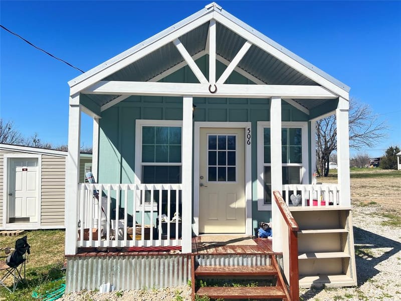 506 Green Street, Bowie TX 76230