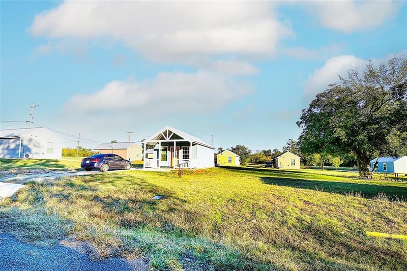 504 Green Street, Bowie TX 76230 - Photo 16