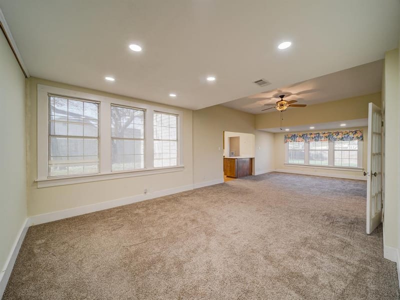 400 S Washington Street, Pilot Point TX 76258 - Photo 6
