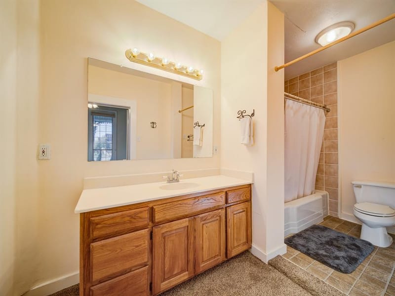 400 S Washington Street, Pilot Point TX 76258 - Photo 11