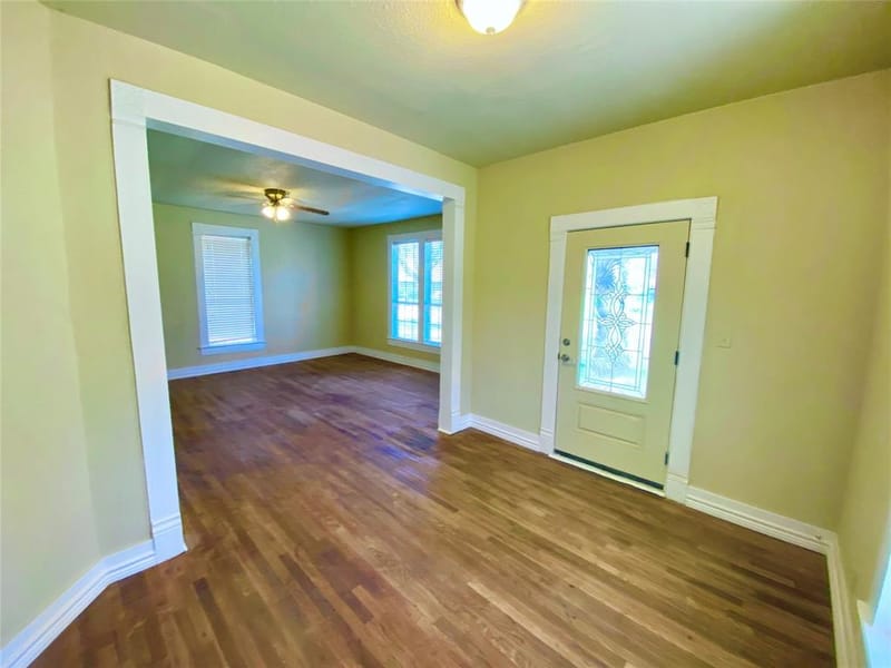 909 W 10th Street, Bonham TX 75418 - Photo 6