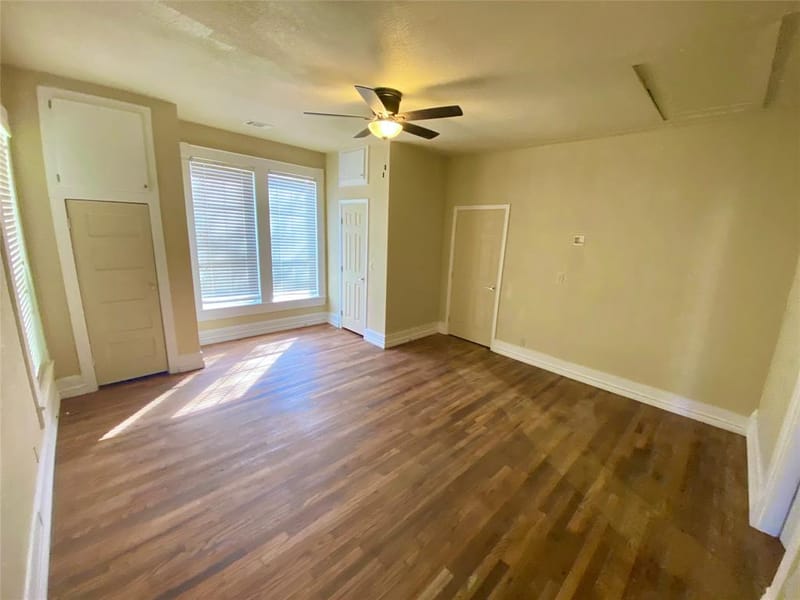 909 W 10th Street, Bonham TX 75418 - Photo 13