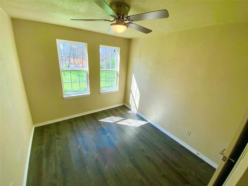 909 W 10th Street, Bonham TX 75418 - Photo 17