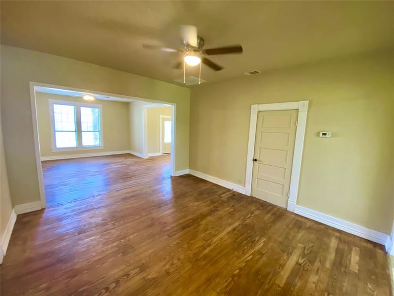 909 W 10th Street, Bonham TX 75418 - Photo 22