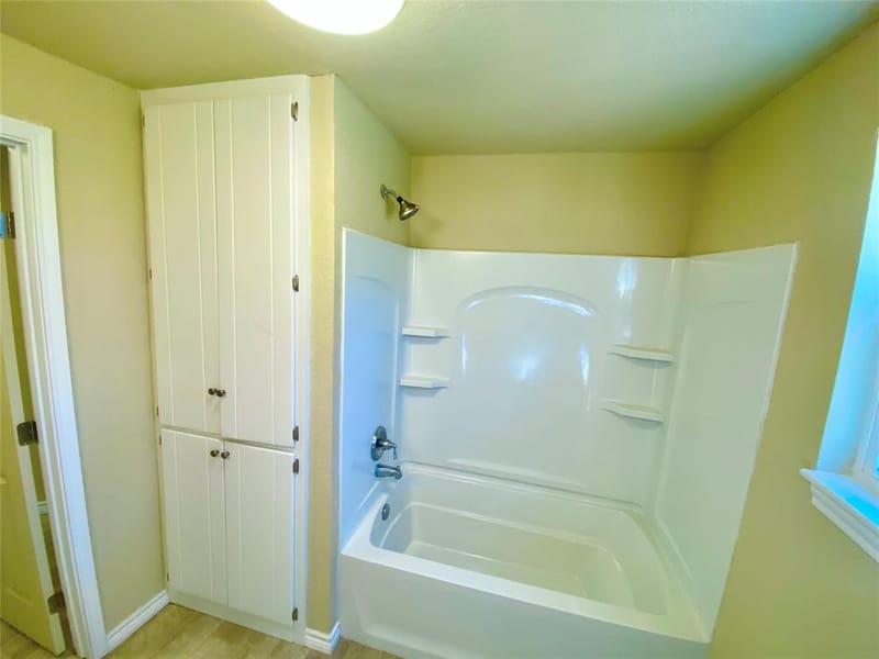 909 W 10th Street, Bonham TX 75418 - Photo 19