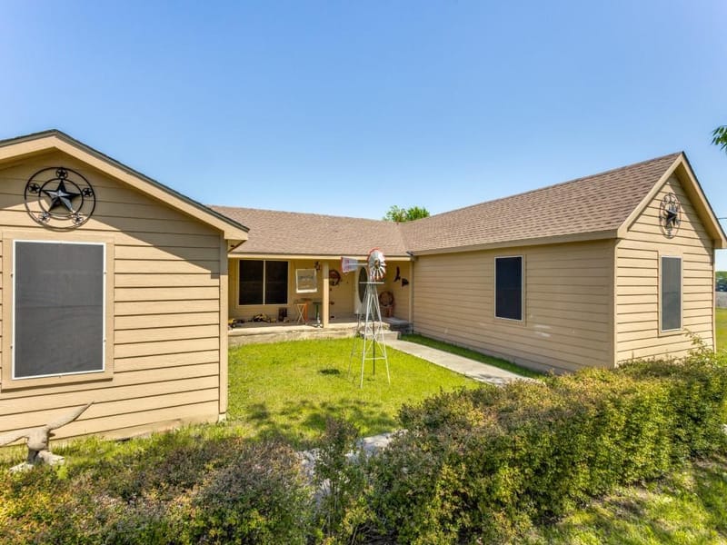 5215 County Road 413, Melissa TX 75454
