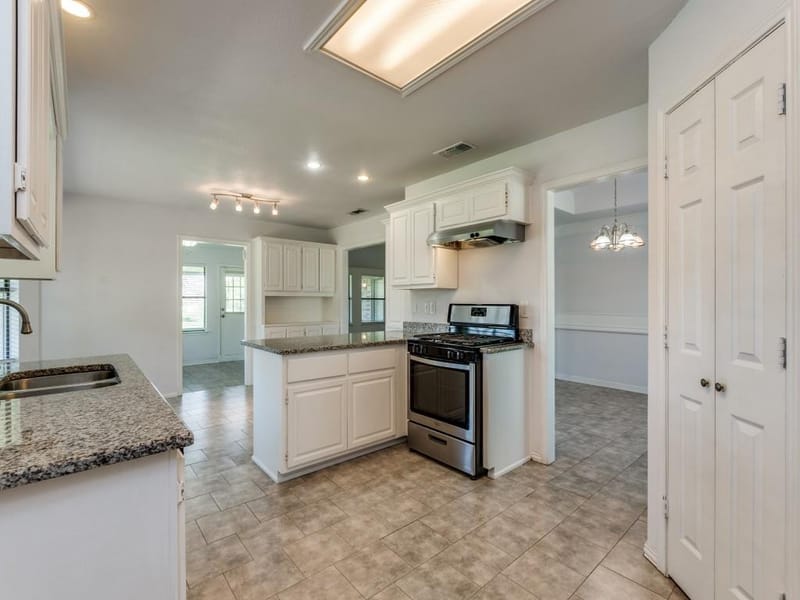 2603 Lake Ridge Road, Glenn Heights TX 75154 - Photo 7