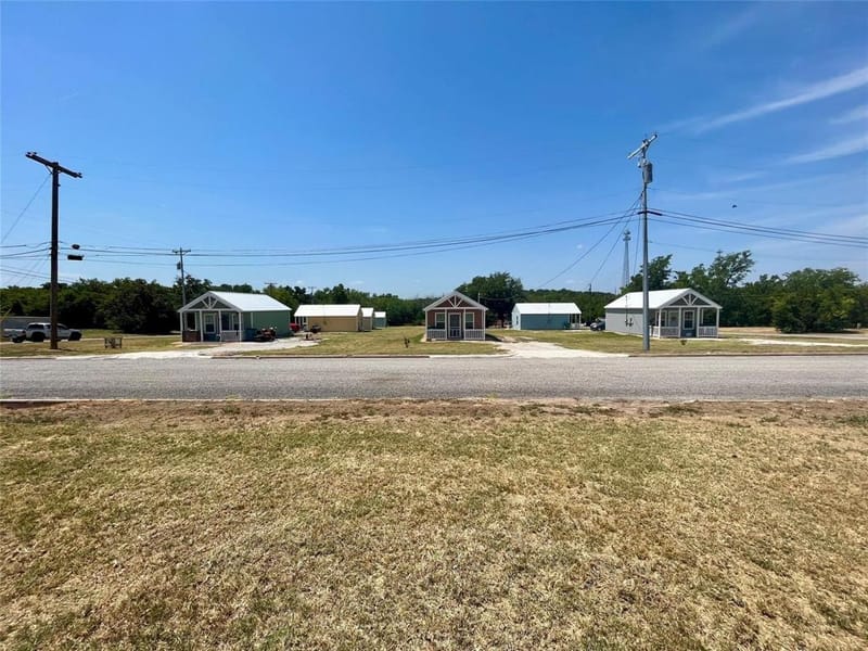 507 Ussery Street, Bowie TX 76230 - Photo 8