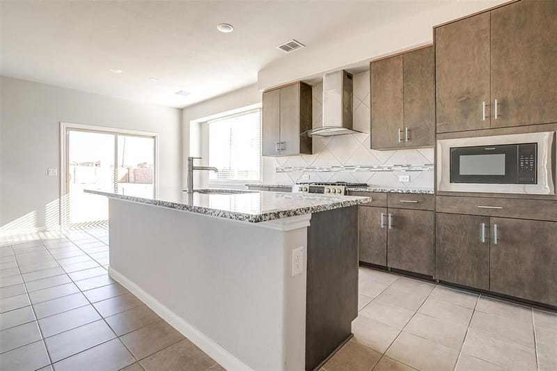 10501 Beacon Ridge Drive, Fort Worth TX 76036 - Photo 12