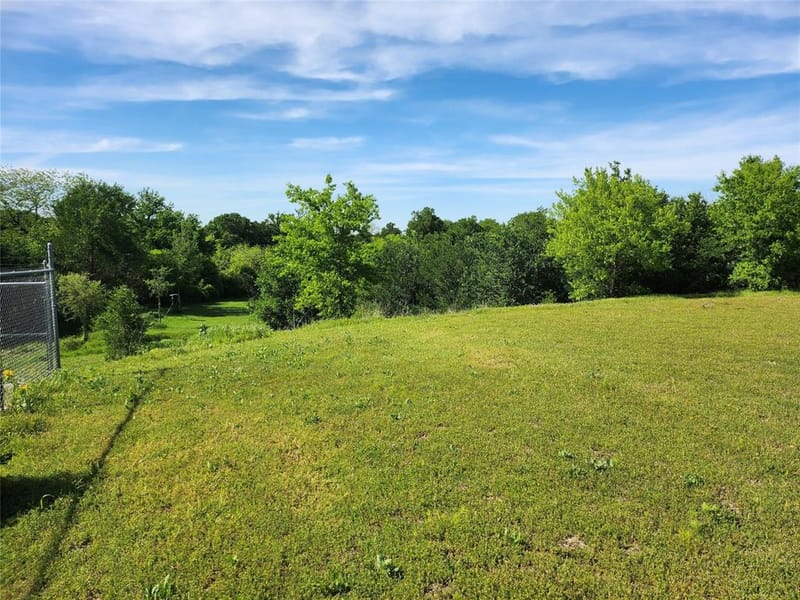 308 Coyote Trail, Rhome TX 76078 - Photo 6