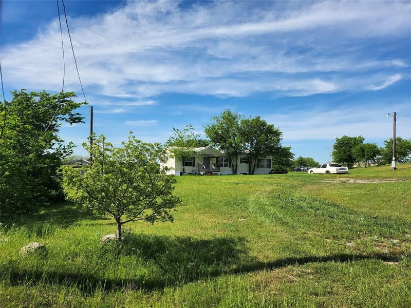 308 Coyote Trail, Rhome TX 76078