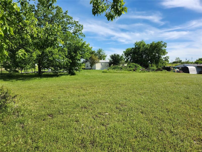 308 Coyote Trail, Rhome TX 76078 - Photo 4