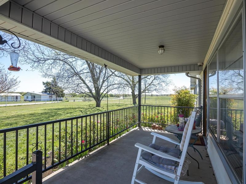 1006 County Road 2475, Alvord TX 76225 - Photo 6