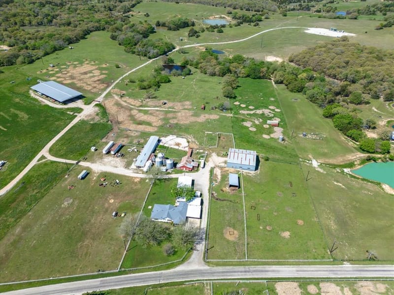1006 County Road 2475, Alvord TX 76225 - Photo 38
