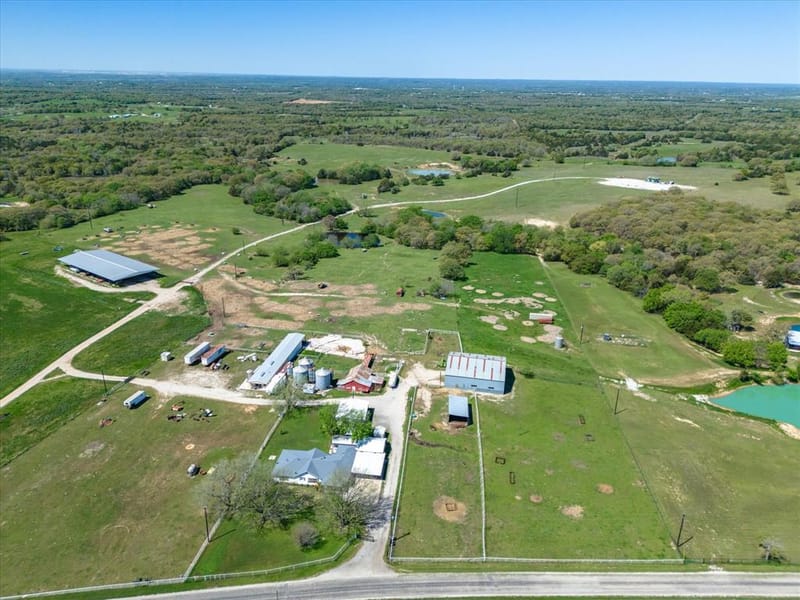 1006 County Road 2475, Alvord TX 76225 - Photo 37