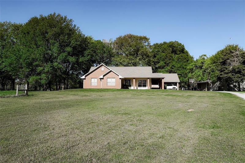 679 County Road 1465, Bonham TX 75418