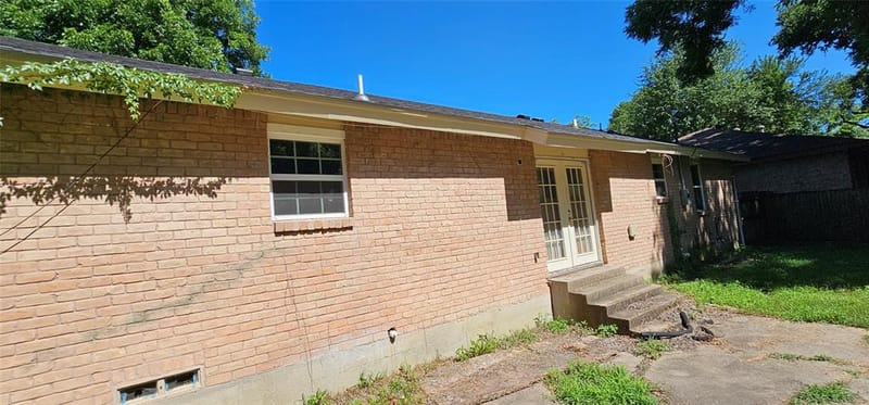 5705 Glen Forest Lane, Dallas TX 75241 - Photo 12