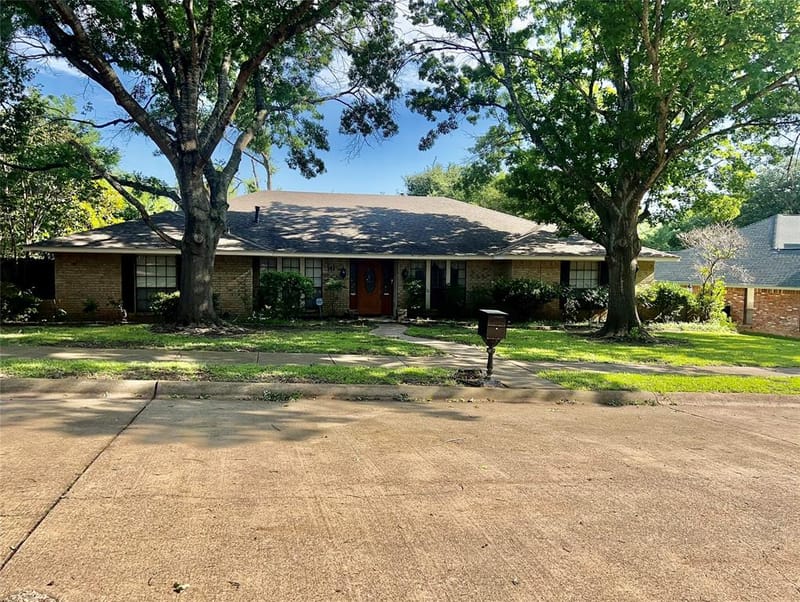 141 Palmer Circle, Lancaster TX 75146