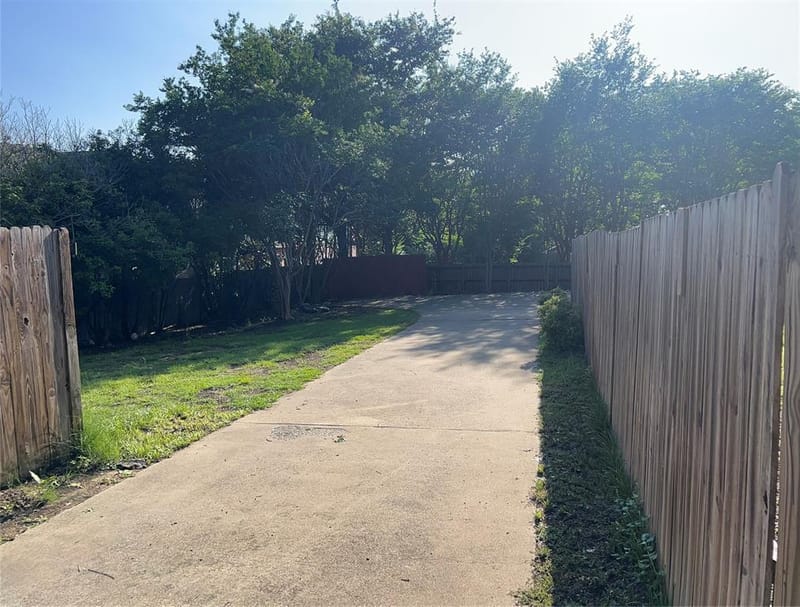 141 Palmer Circle, Lancaster TX 75146 - Photo 10