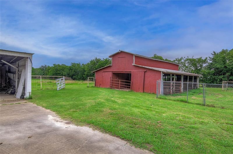 7209 Hackberry Drive, Greenville TX 75402 - Photo 19