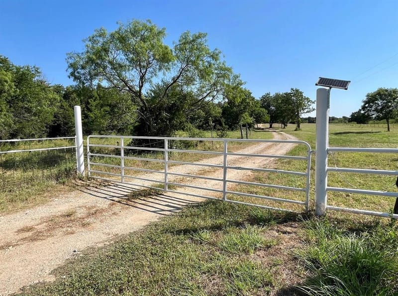 299 Private Road 1452, Chico TX 76431 - Photo 7