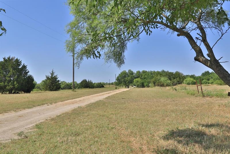 299 Private Road 1452, Chico TX 76431 - Photo 9