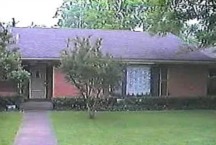 5208 Caladium Drive, Dallas TX 75229 - Photo 2