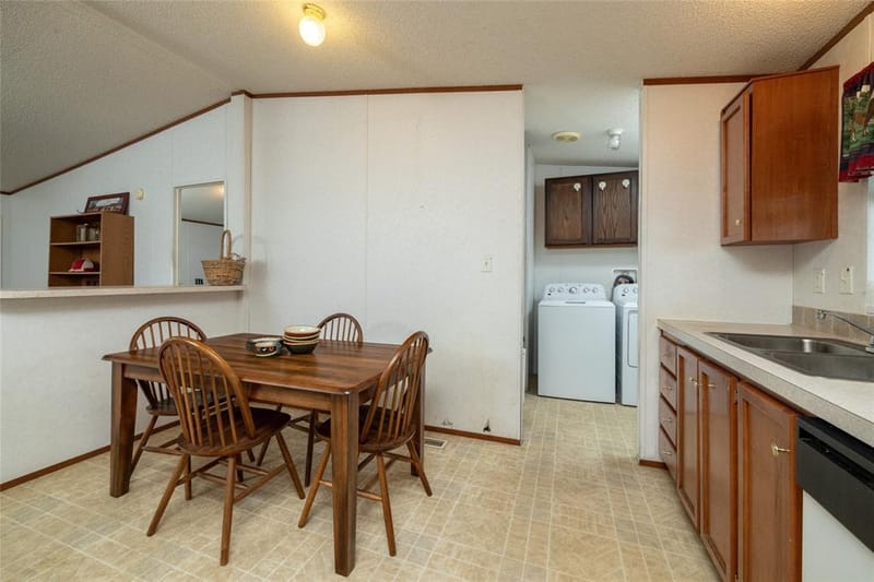 207 Lazy B Lane, Springtown TX 76082 - Photo 22