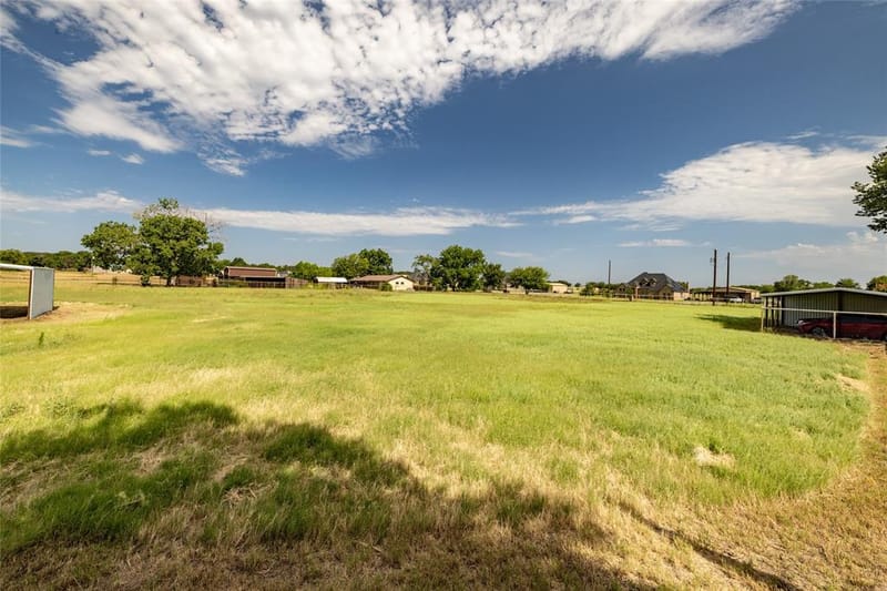 207 Lazy B Lane, Springtown TX 76082 - Photo 32