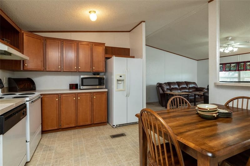 207 Lazy B Lane, Springtown TX 76082 - Photo 20