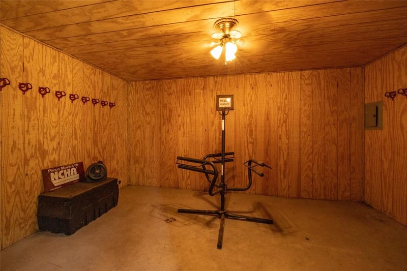 207 Lazy B Lane, Springtown TX 76082 - Photo 34
