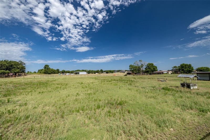 207 Lazy B Lane, Springtown TX 76082 - Photo 37