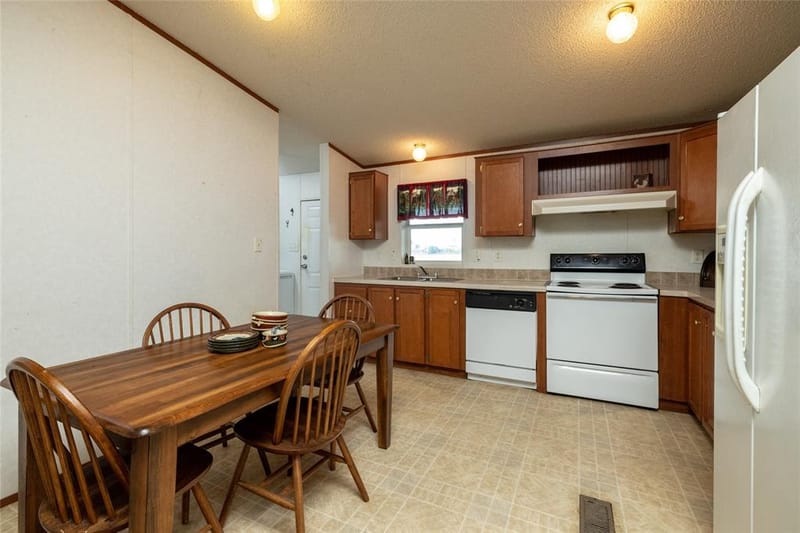 207 Lazy B Lane, Springtown TX 76082 - Photo 15