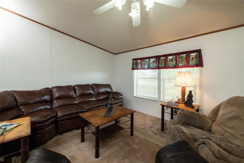 207 Lazy B Lane, Springtown TX 76082 - Photo 11