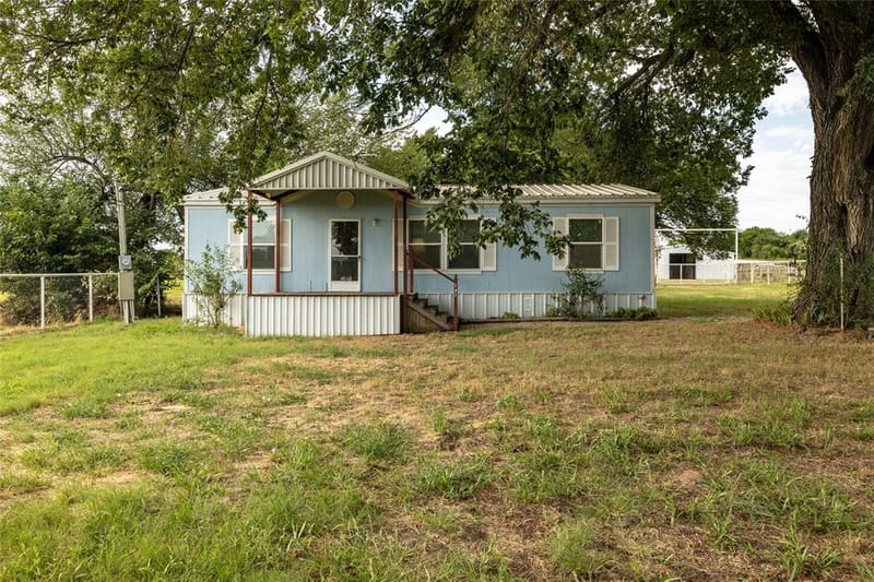 207 Lazy B Lane, Springtown TX 76082 - Photo 4
