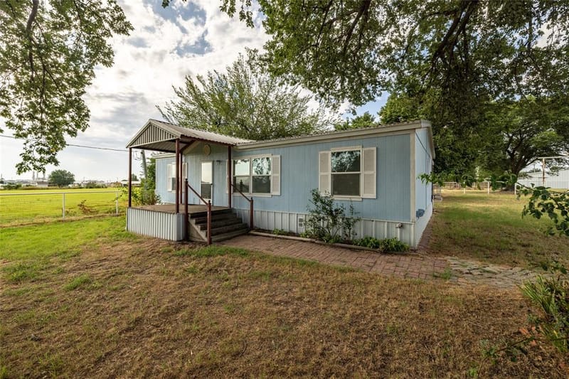207 Lazy B Lane, Springtown TX 76082 - Photo 8