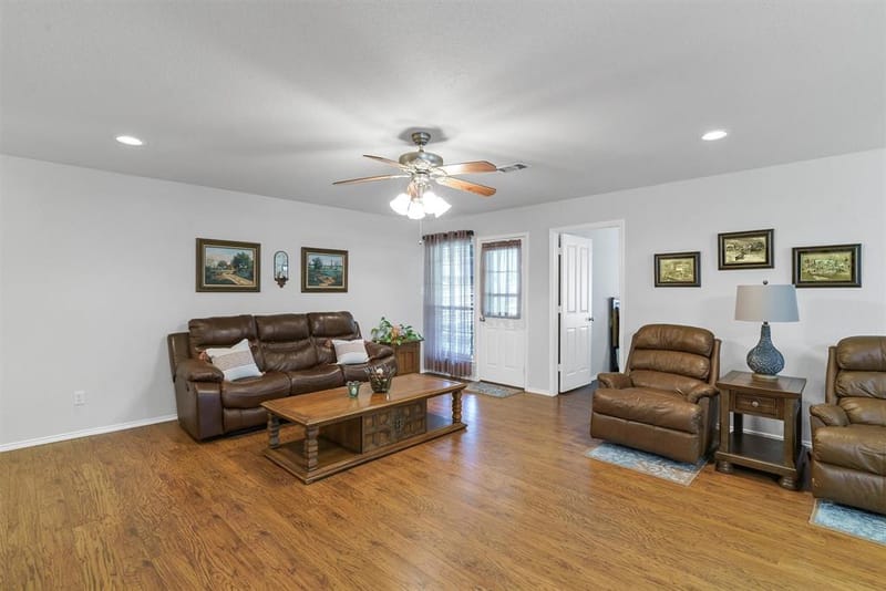 812 Linda Drive, Joshua TX 76058 - Photo 10