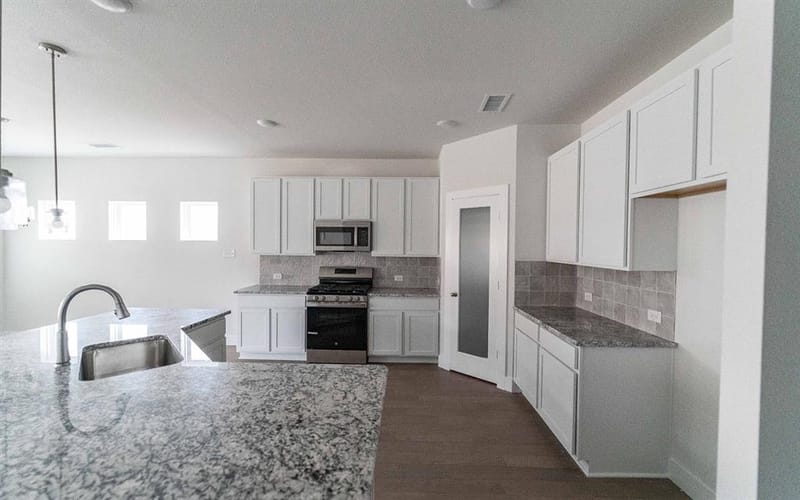 2213 Ridgecrest Lane, Sherman TX 75092 - Photo 2