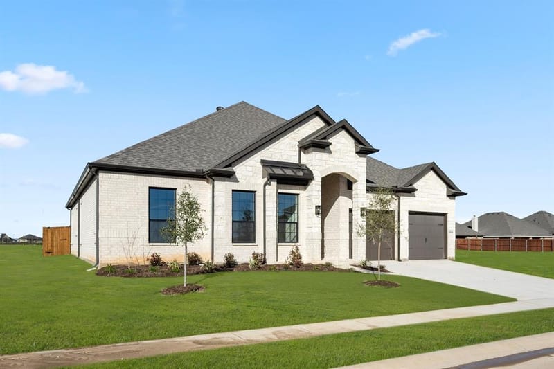 1016 Mill Ridge Drive, Justin TX 76247 - Photo 2